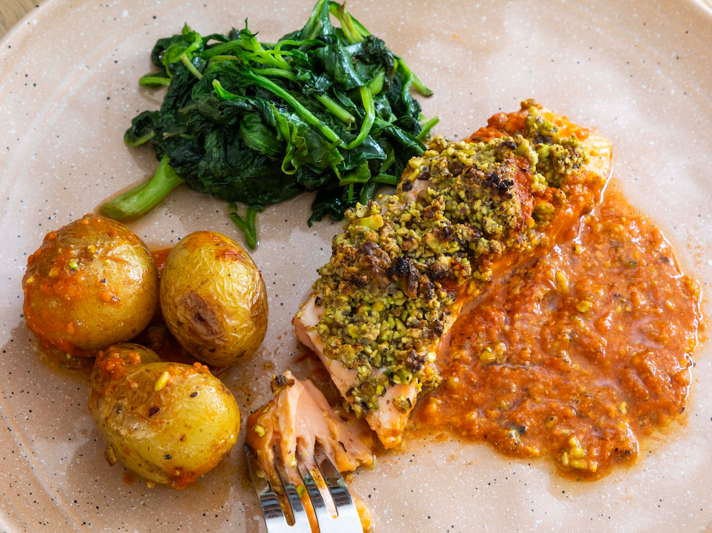 geroosterde zalm met pistache crumble
