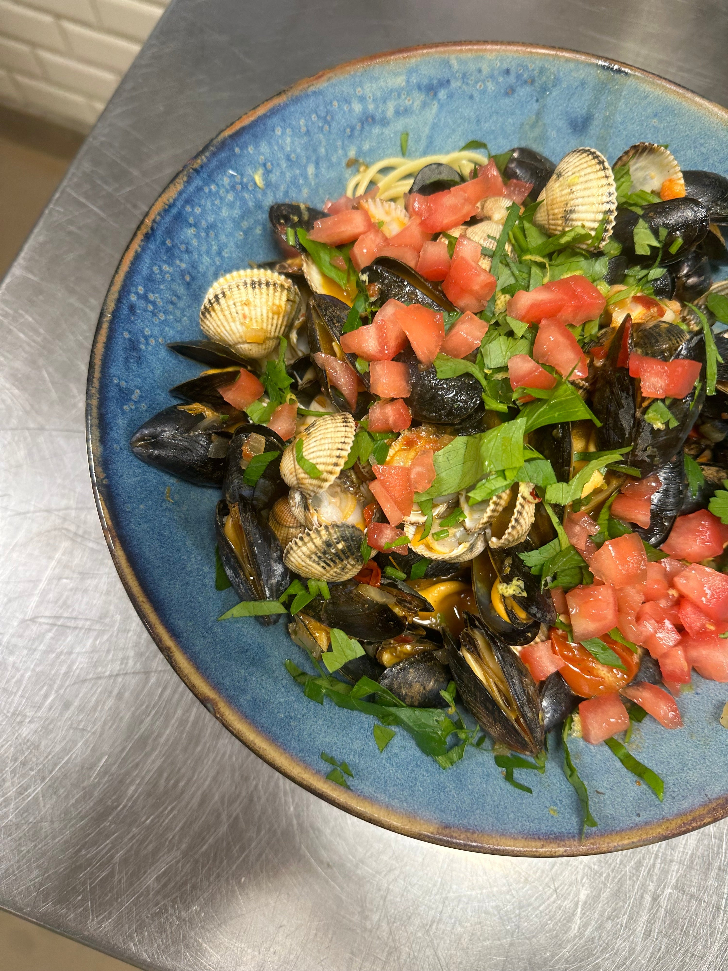 pasta met mosseltjes en kokkeltjes by 't Werftje