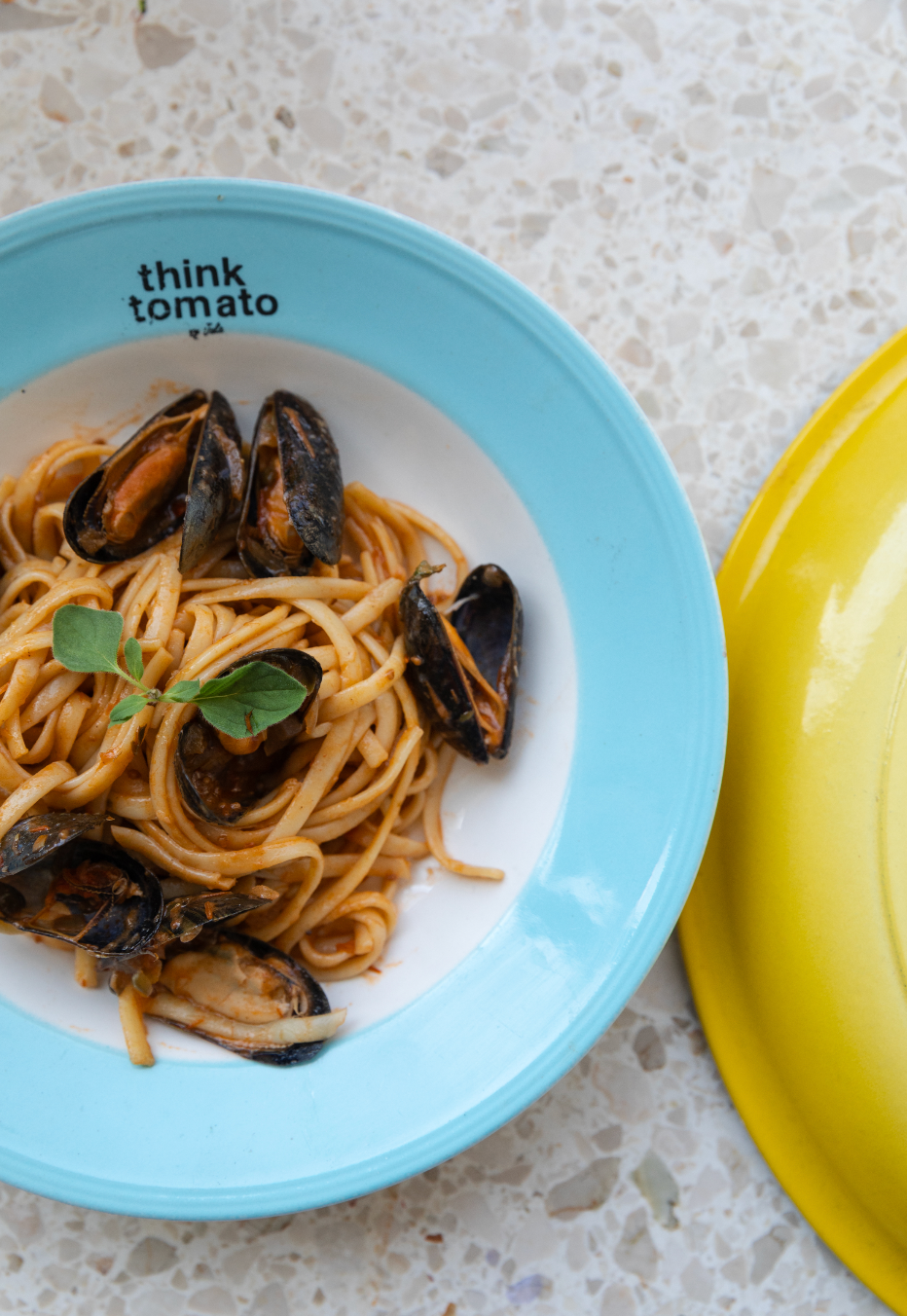 think mosseltjes met ansjovis en kappertjes