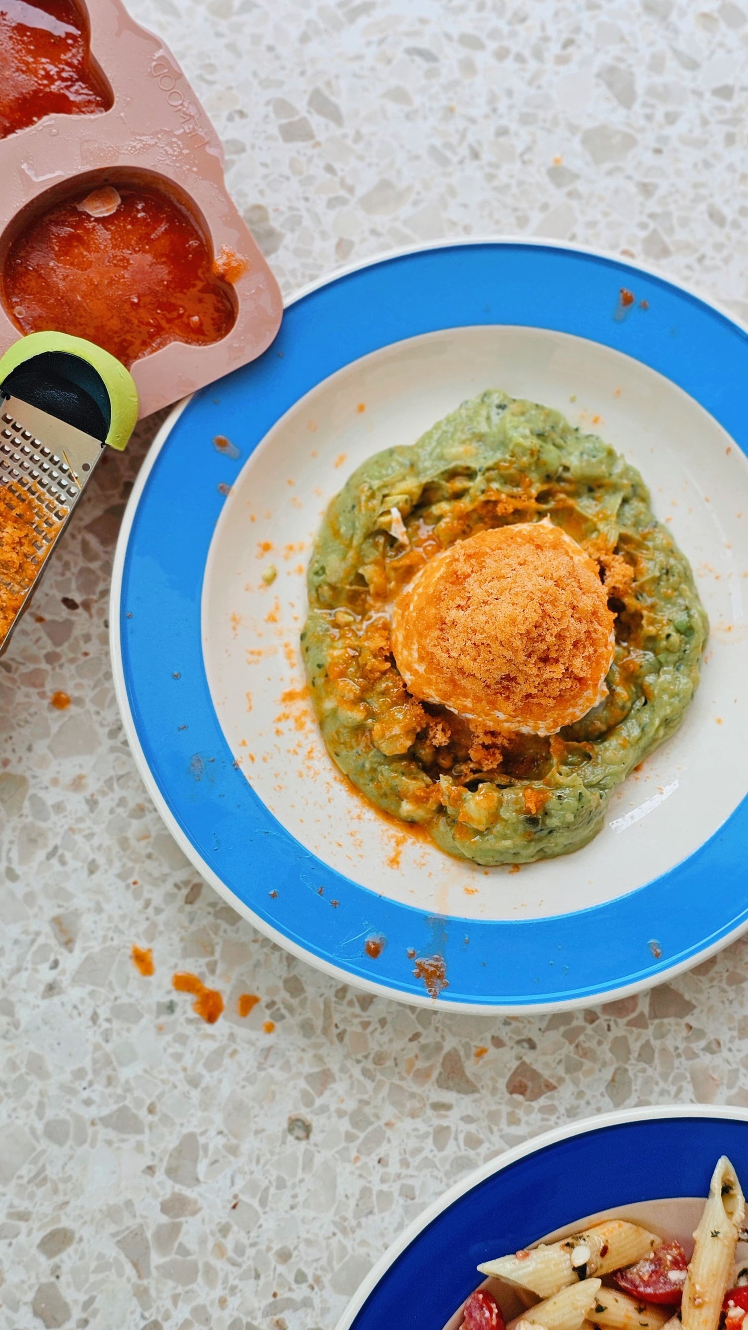 bevroren think tomato met burrata en quacamole
